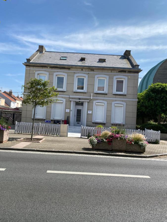 Le Presbytere Des Baraques A Bleriot-plage - 3 *